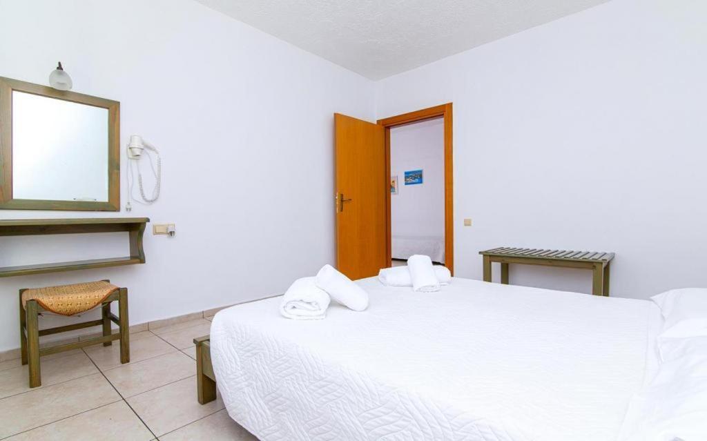 Dionysos Apartments & Studios Сталида Экстерьер фото